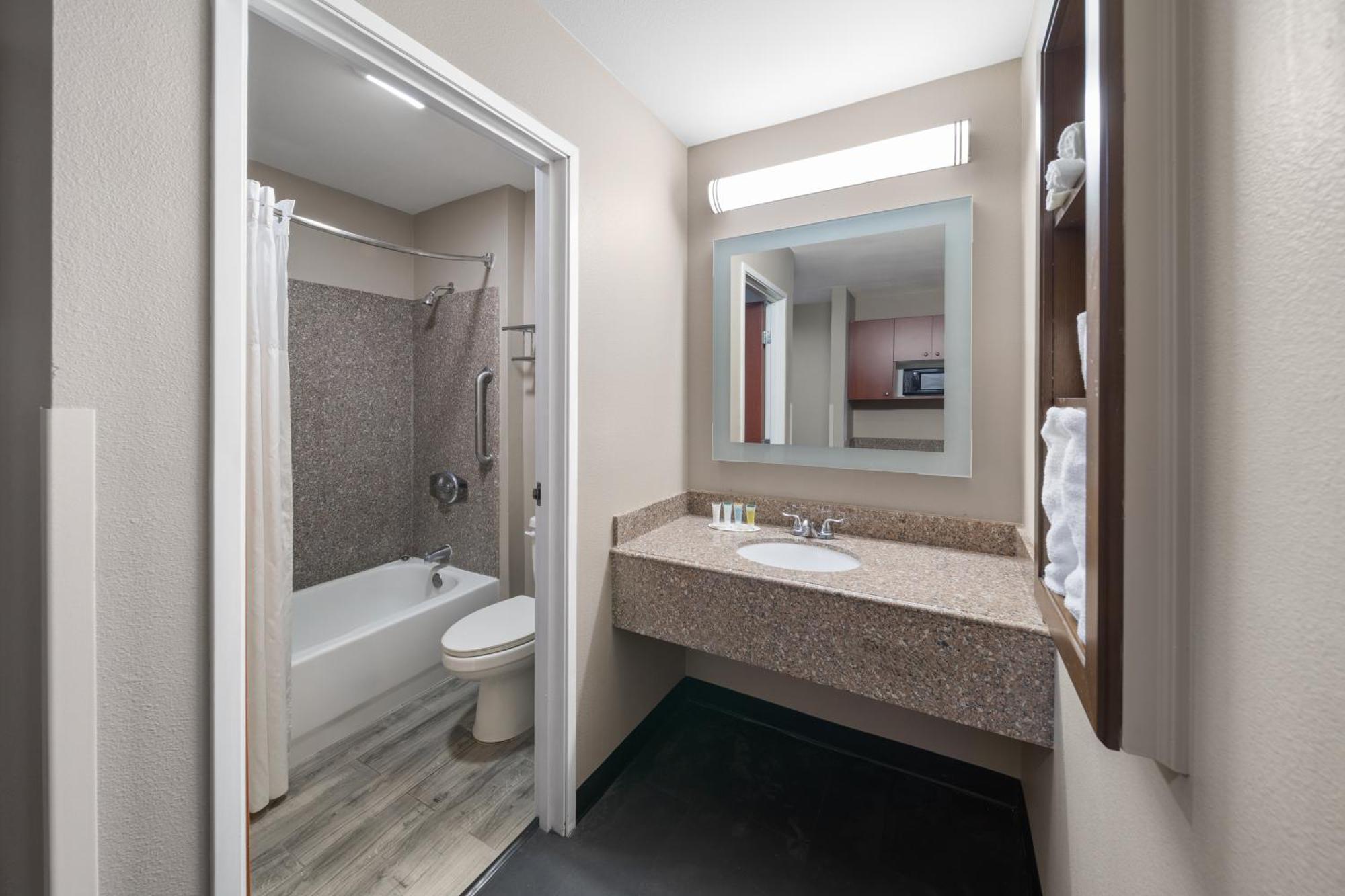 Super 8 By Wyndham Lubbock West Hotel Luaran gambar