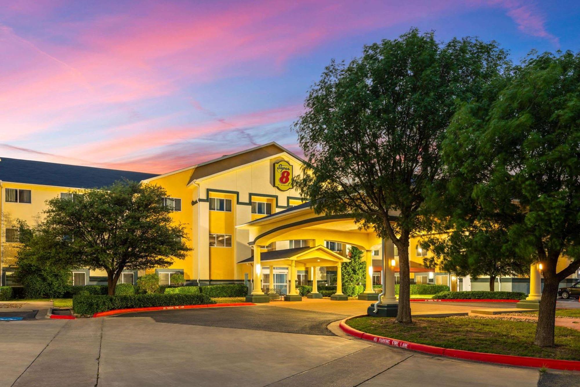 Super 8 By Wyndham Lubbock West Hotel Luaran gambar