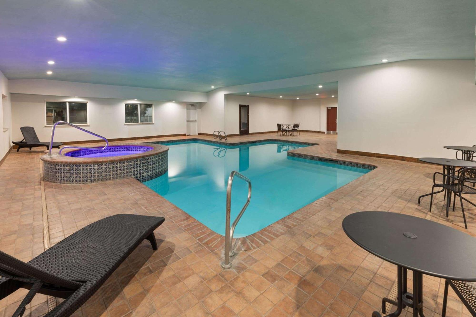 Super 8 By Wyndham Lubbock West Hotel Luaran gambar