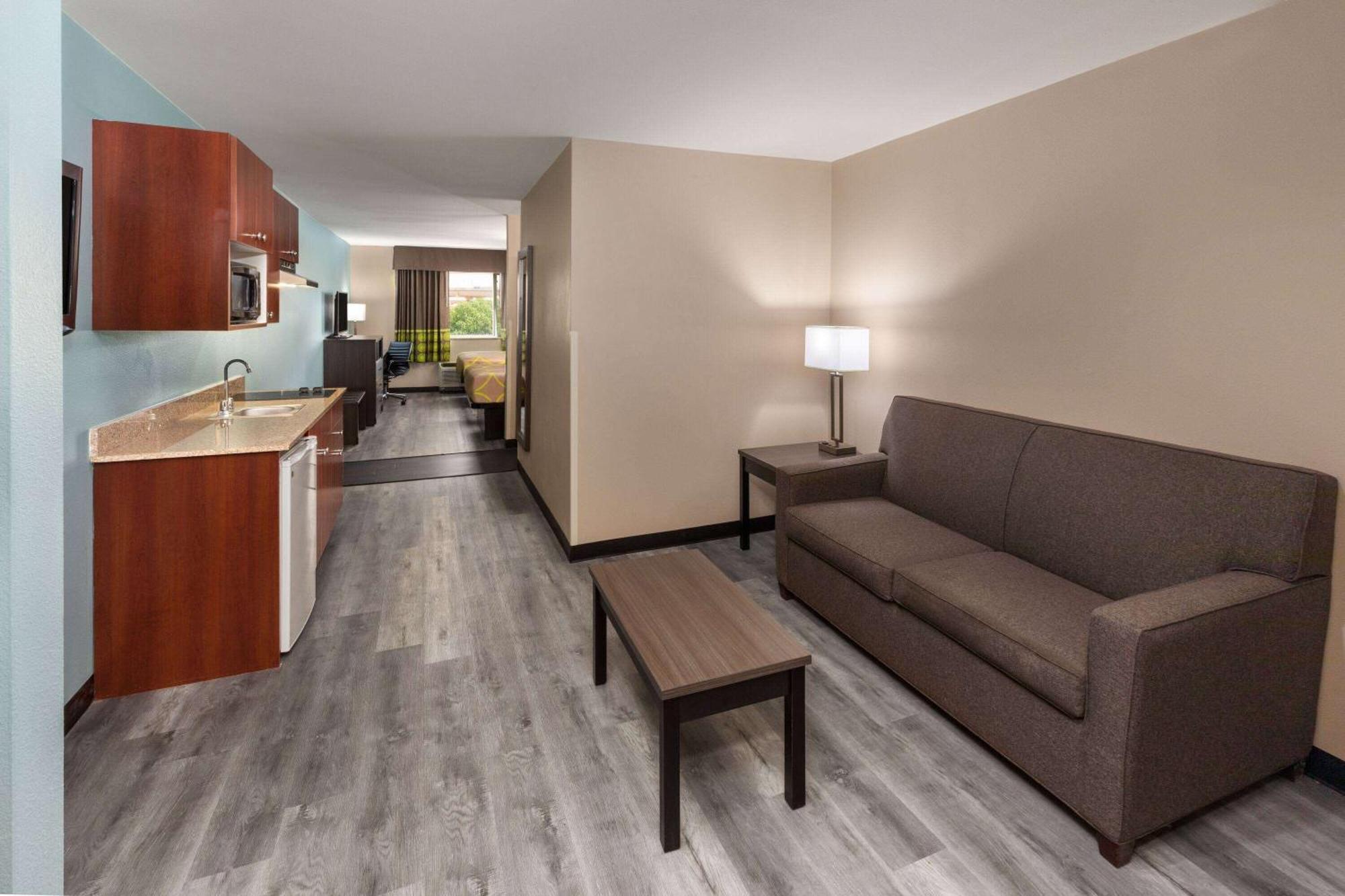 Super 8 By Wyndham Lubbock West Hotel Luaran gambar